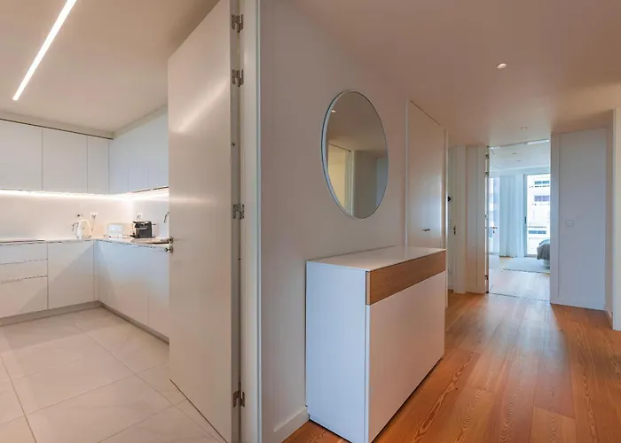 Cond Bayline - Pota - Pool - Gym - - By Bedzy * Armação de Pêra