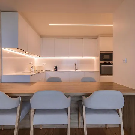 Cond Bayline - Pota - Pool - Gym - - By Bedzy Apartman