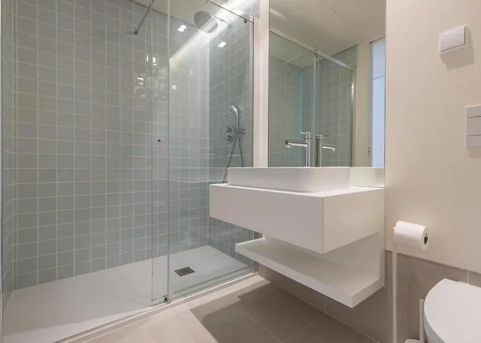 Cond Bayline - Pota - Pool - Gym - - By Bedzy *